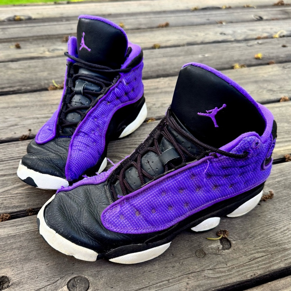 Air Jordan 13 Retro Shoes (Size 6Y)